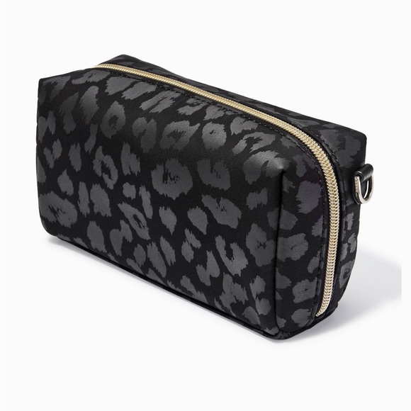 Stella & Dot Handbags - 💧STELLA&DOT Organizational pouf bag (strap not included)